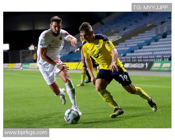 牛津联与绿色森林流浪的激烈对决期待精彩瞬间的诞生