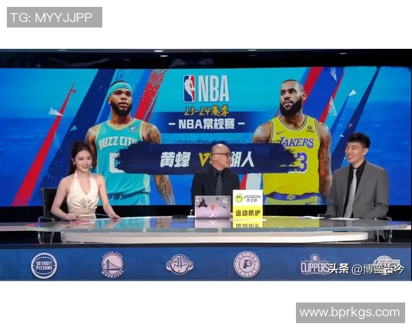 男篮中国对阵黄蜂腾讯精彩赛事回顾与分析,球迷热情高涨助威现场气氛火热 男篮中国对阵黄蜂腾讯精彩赛事回顾与分析,球迷热情高涨助威现场气氛火热